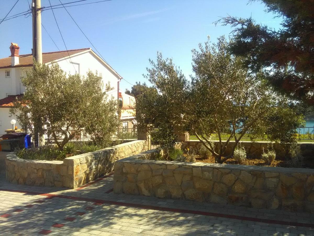 Apartments Palit Rab Town Eksteriør billede
